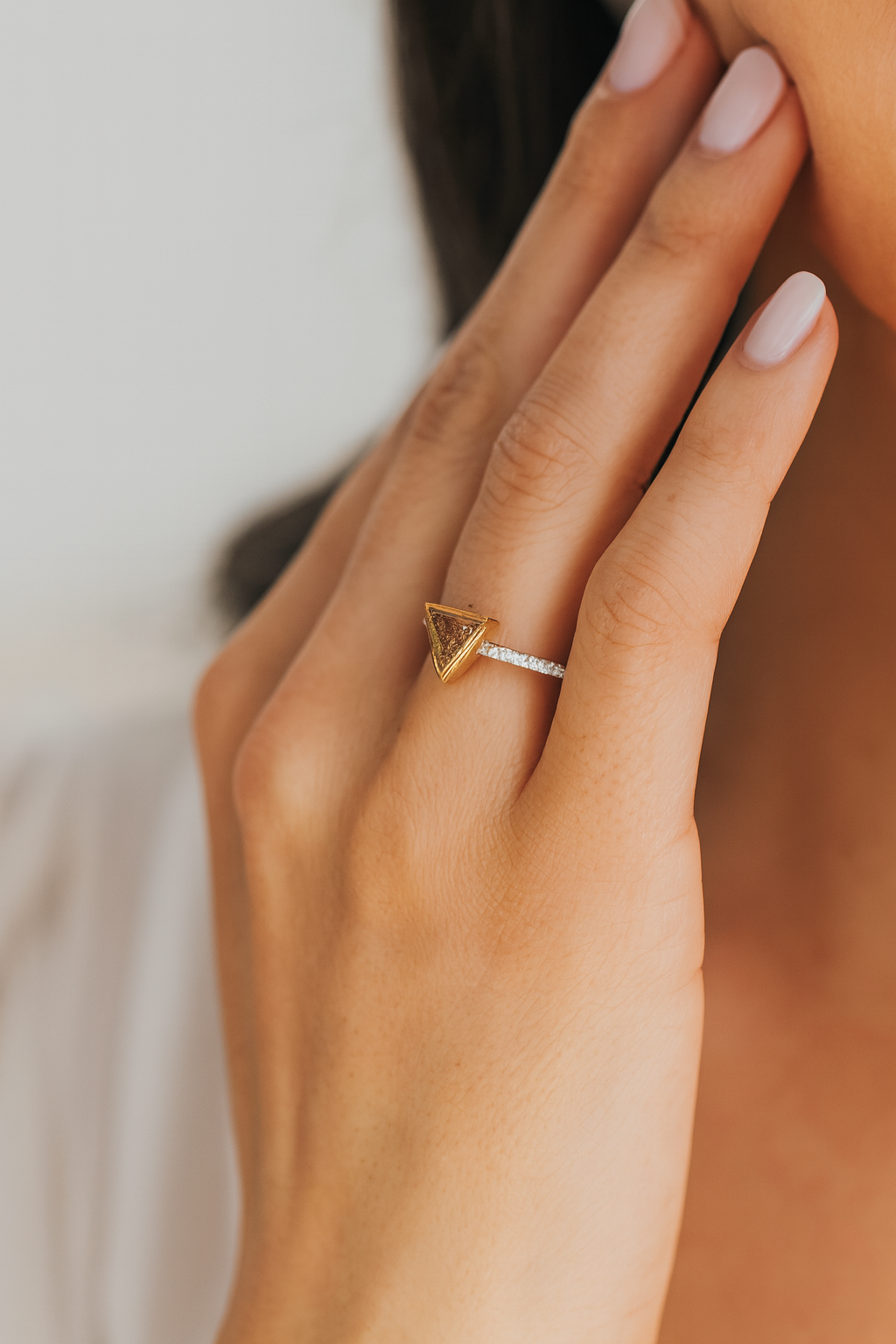 Bague en diamant jaune en forme de triangle