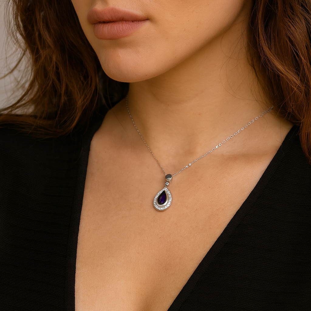 Pear-Shaped White Gold Pendant With Sapphire and Diamonds