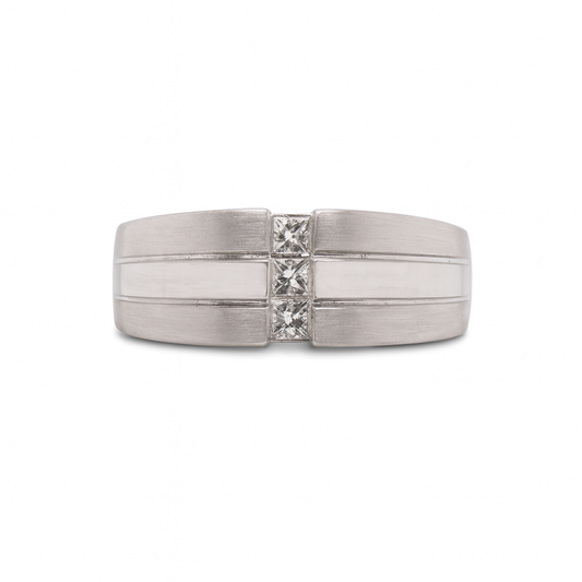 14K White Gold Ring With Natural Diamond Stones