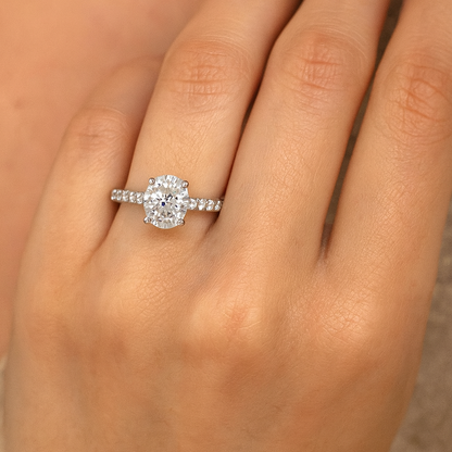 Classic Round Diamond Engagement Ring in 18K White Gold