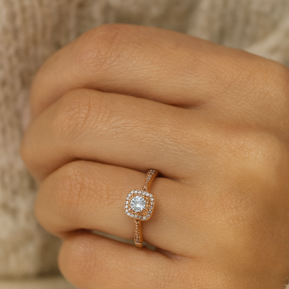 Bague torsadée à double halo en or rose avec diamants