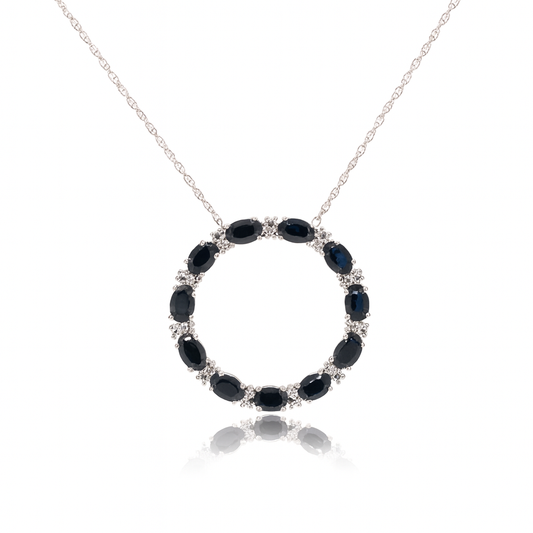 Collier avec pendentif en saphir bleu naturel et diamants naturels en or blanc 14 carats
