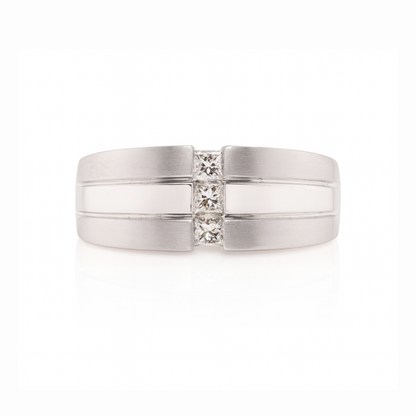 Bague en or blanc 14 carats avec pierres de diamant naturelles