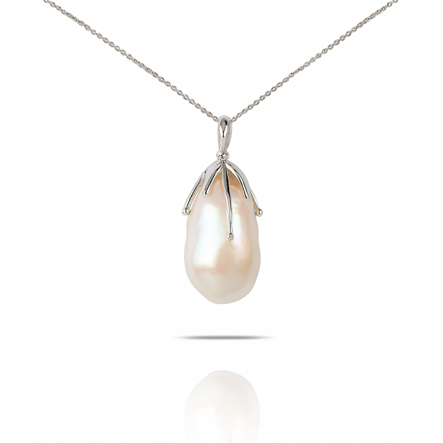 Pendentif en perle baroque sur chaîne en argent sterling