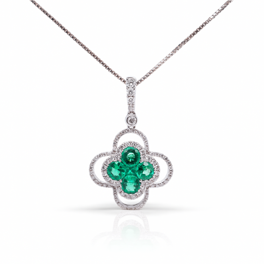 Or blanc 18 carats en forme de trèfle avec émeraudes